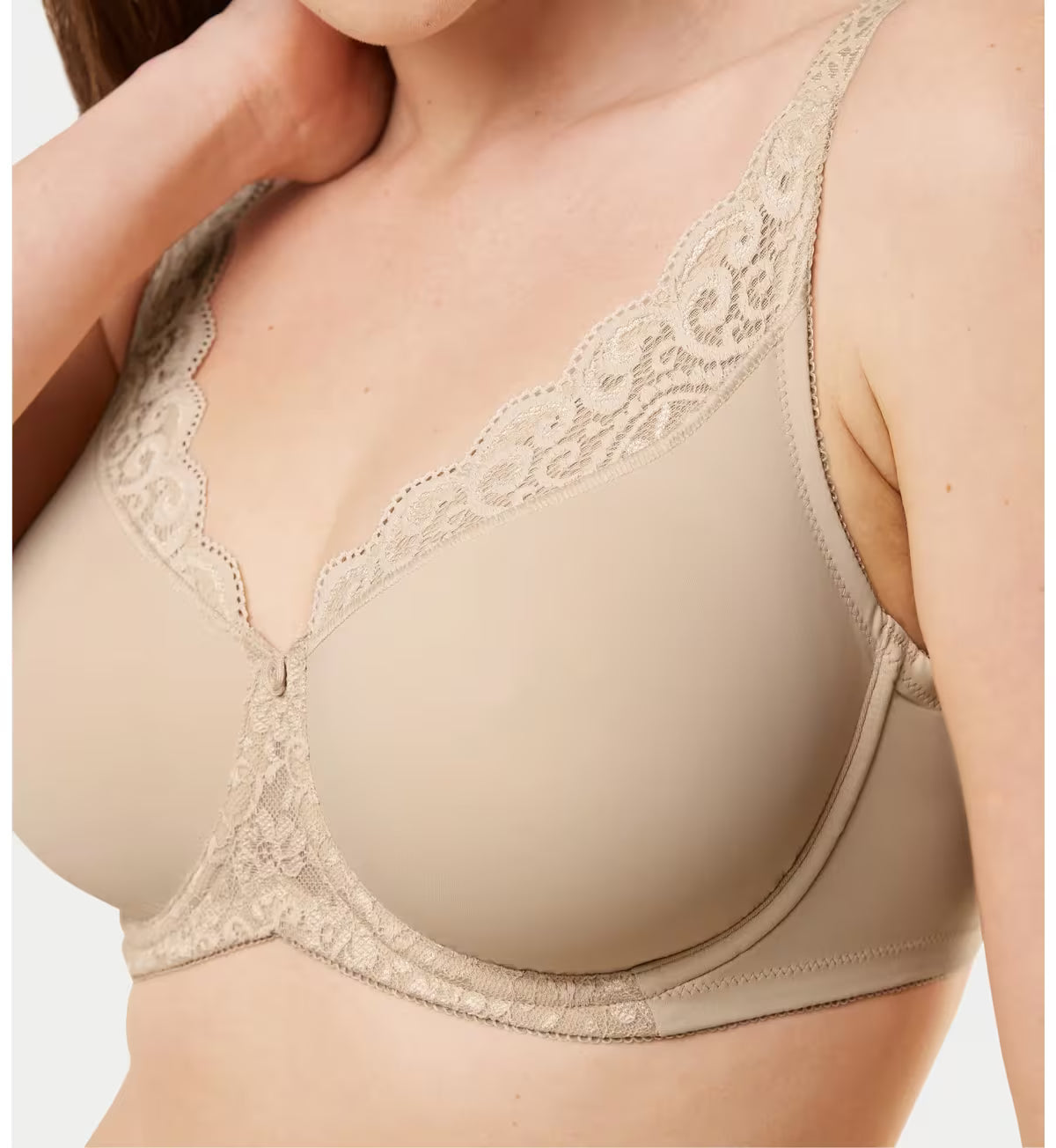 Beige amourette w01 underwire bra with lace trim seamless cups and adjustable straps for comfortable support