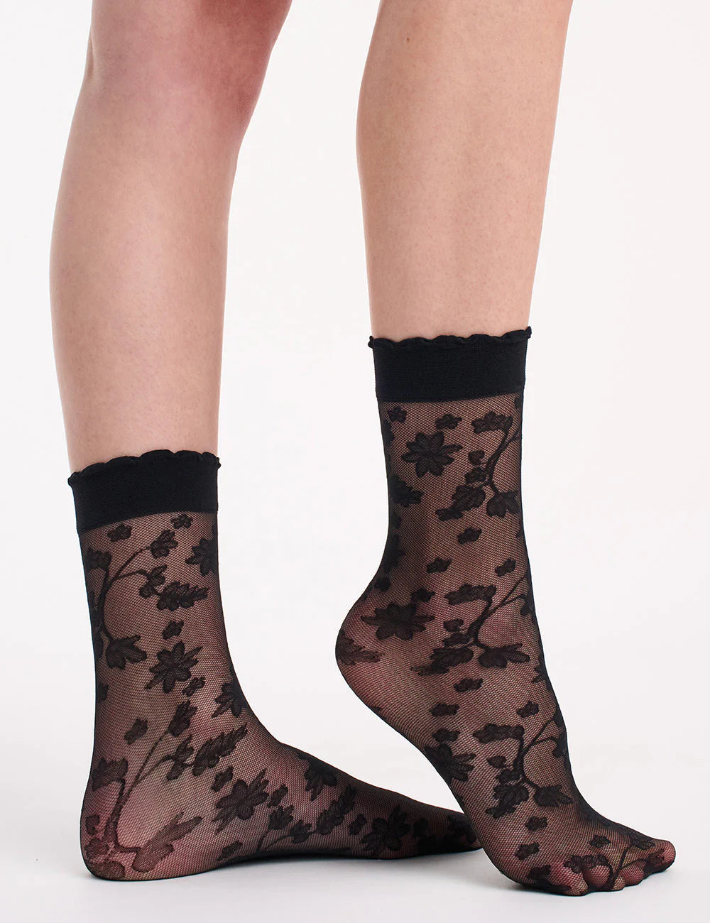 Black floral lace ankle socks with scalloped cuffs Floral Anklets