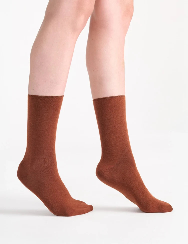 Cinnamon-colored comfort top crew socks with smooth solid fabric finish ideal for everyday wear