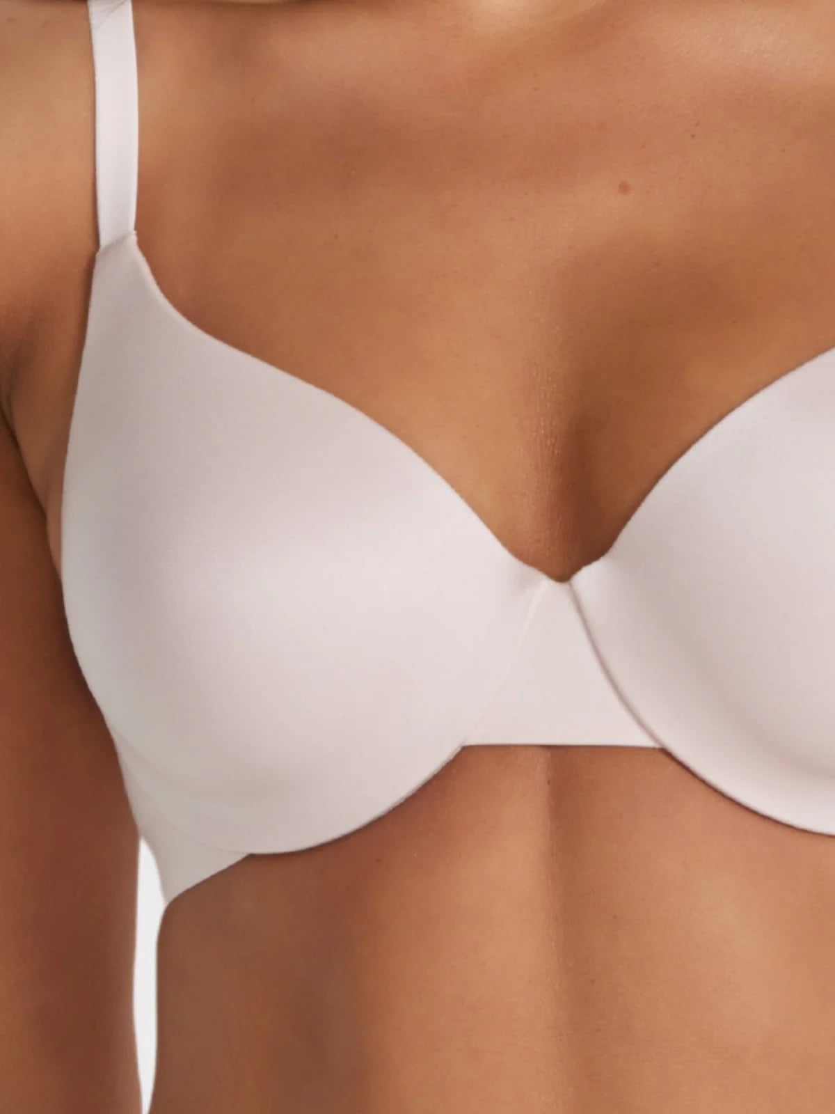 Ultrasoft T Shirt Bra white underwire with seamless cups thin straps
