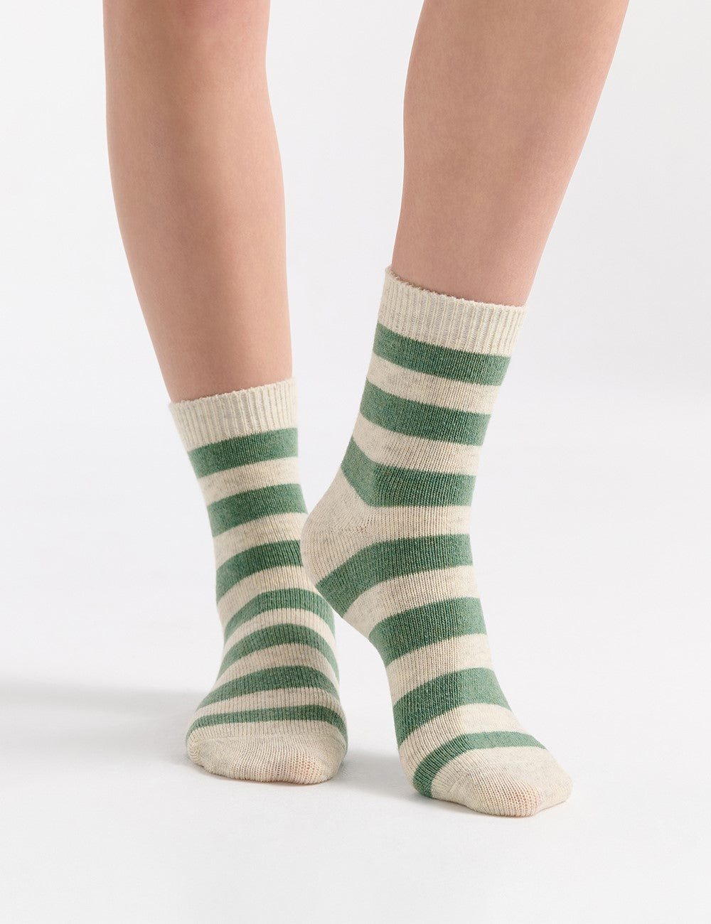 Winter Stripe Crew Sock: green and cream striped ankle socks with ribbed cuff