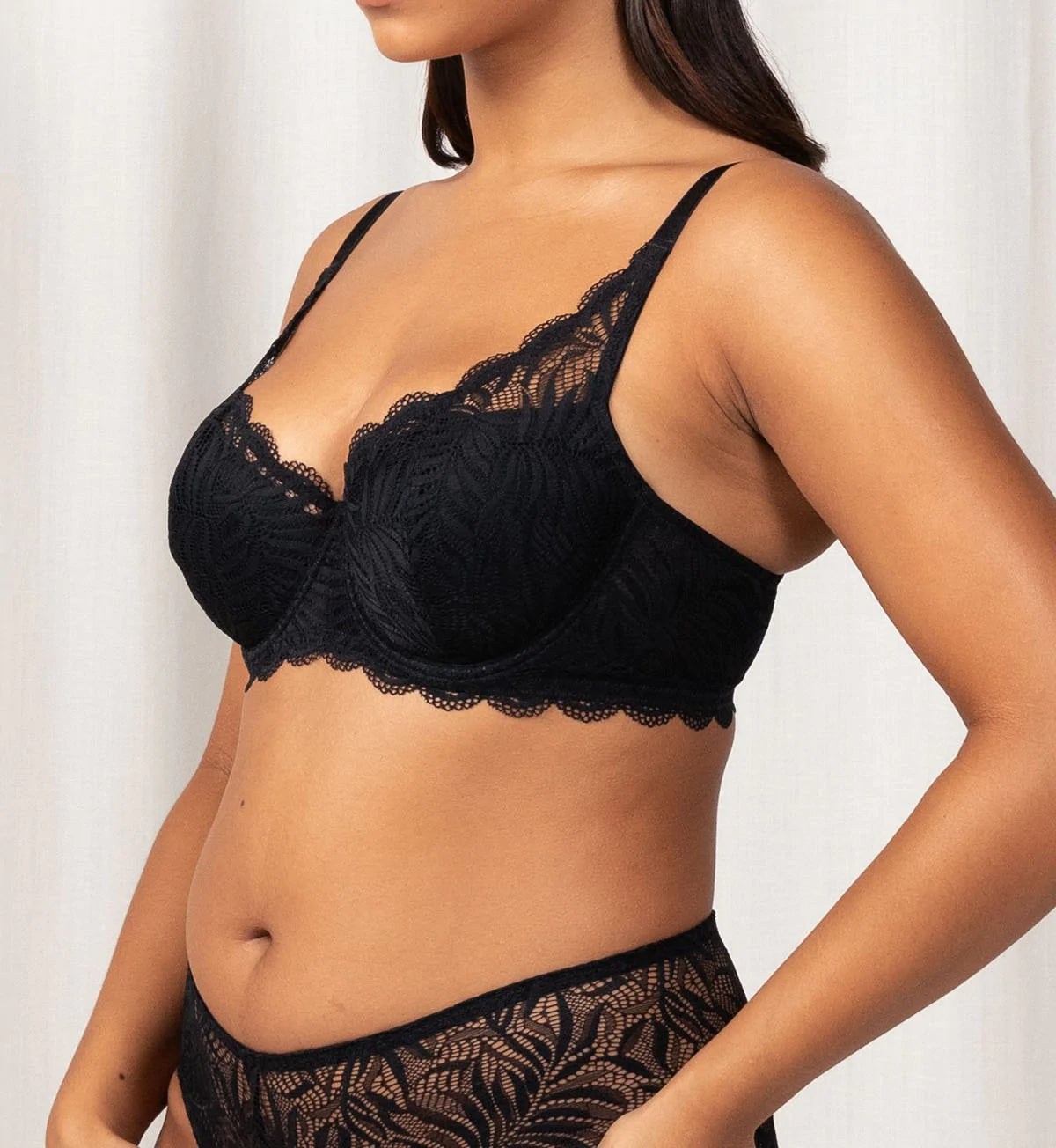 Essential Lace Moulded Balconette