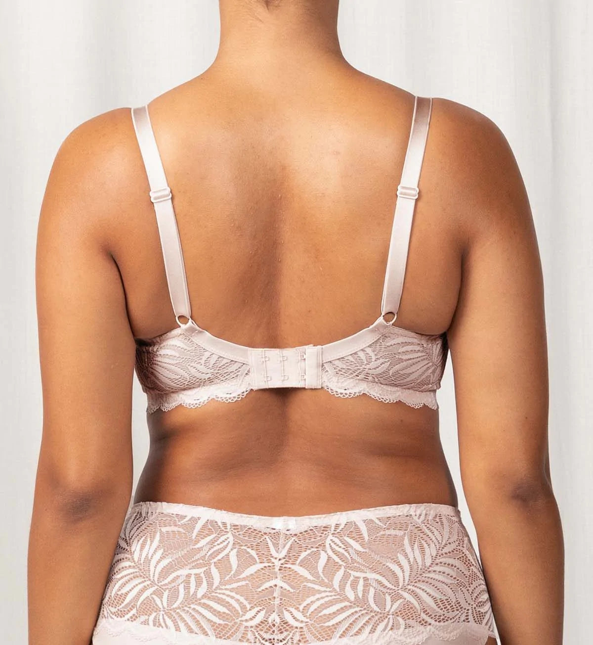Essential Lace Moulded Balconette