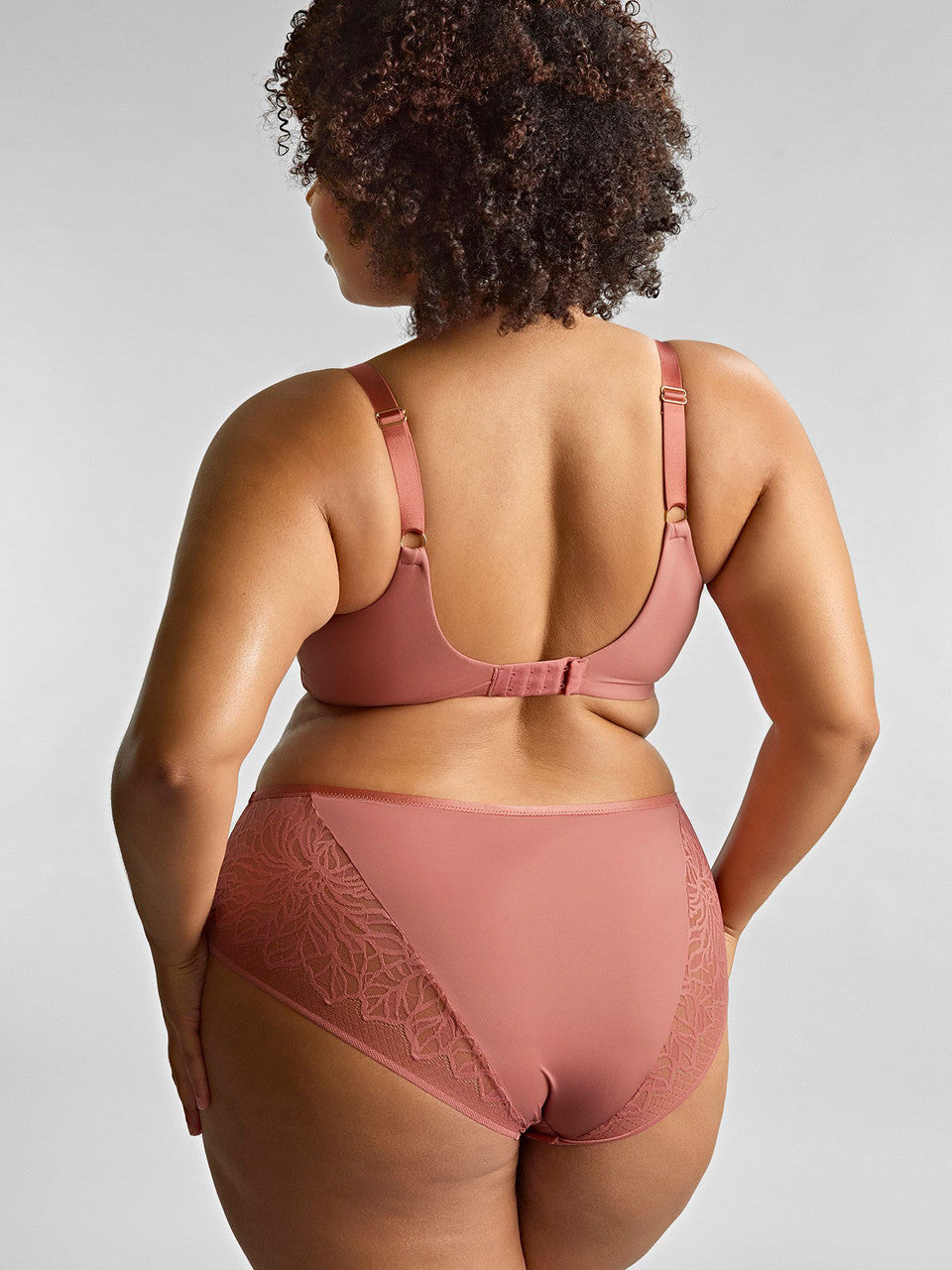 Sophia Deep Brief rose-pink plus-size bra and lace-trimmed briefs