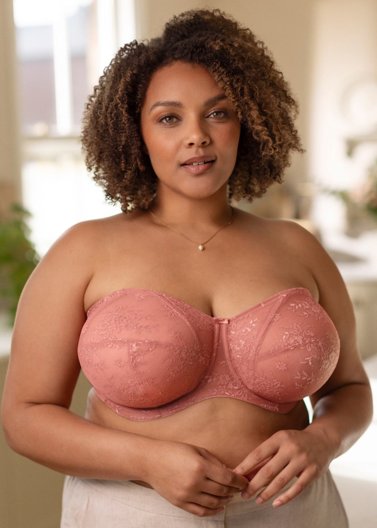 Verity Strapless Bra in pink lace with floral embroidery