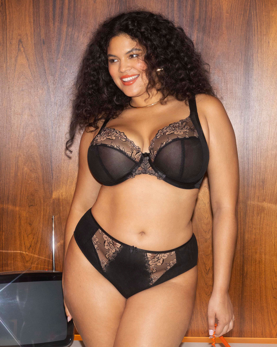 Teagan Underwire Plunge Bra