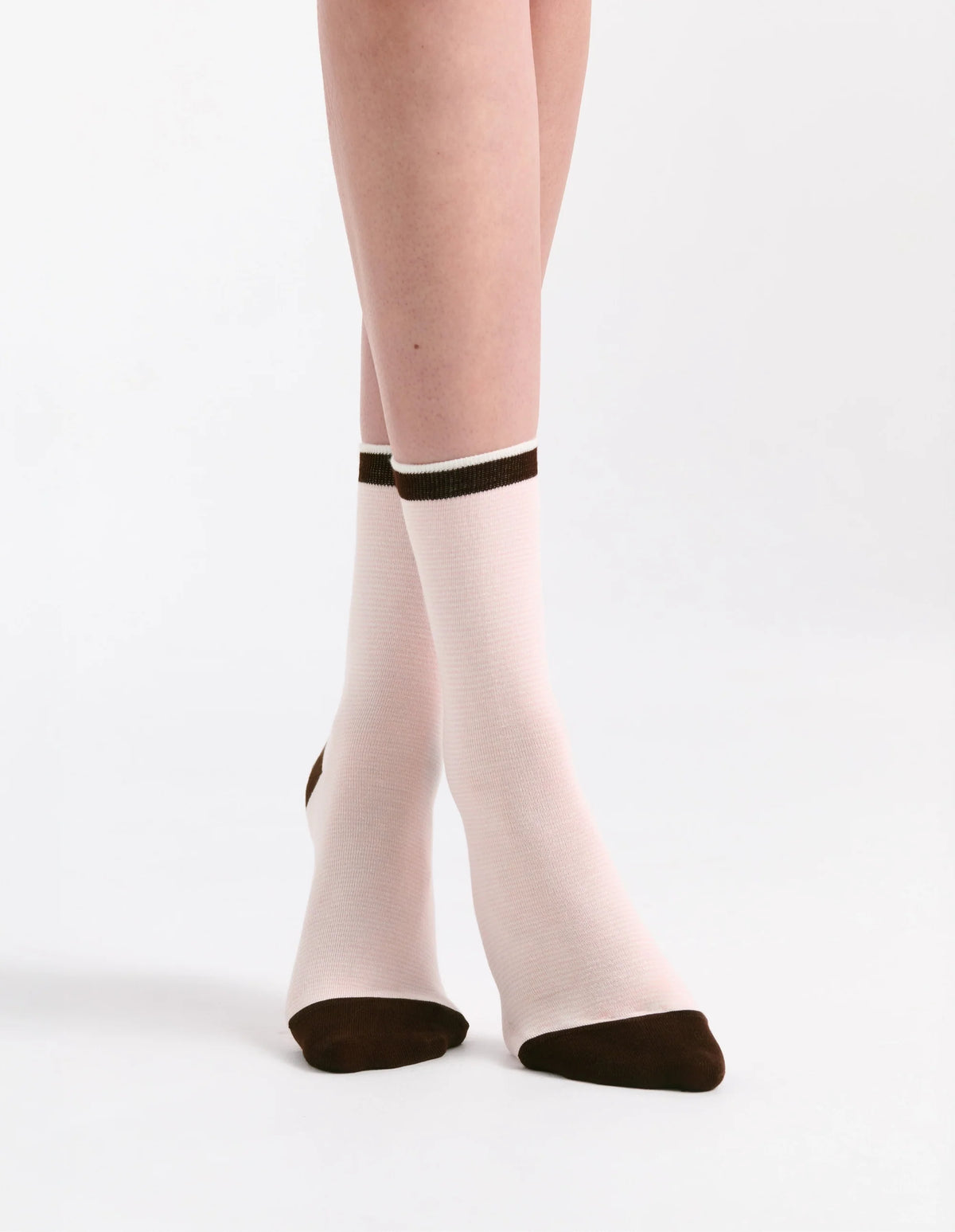 Cream-colored lina fine stripe crew sock ankle socks with black toe and ribbed cuff accents