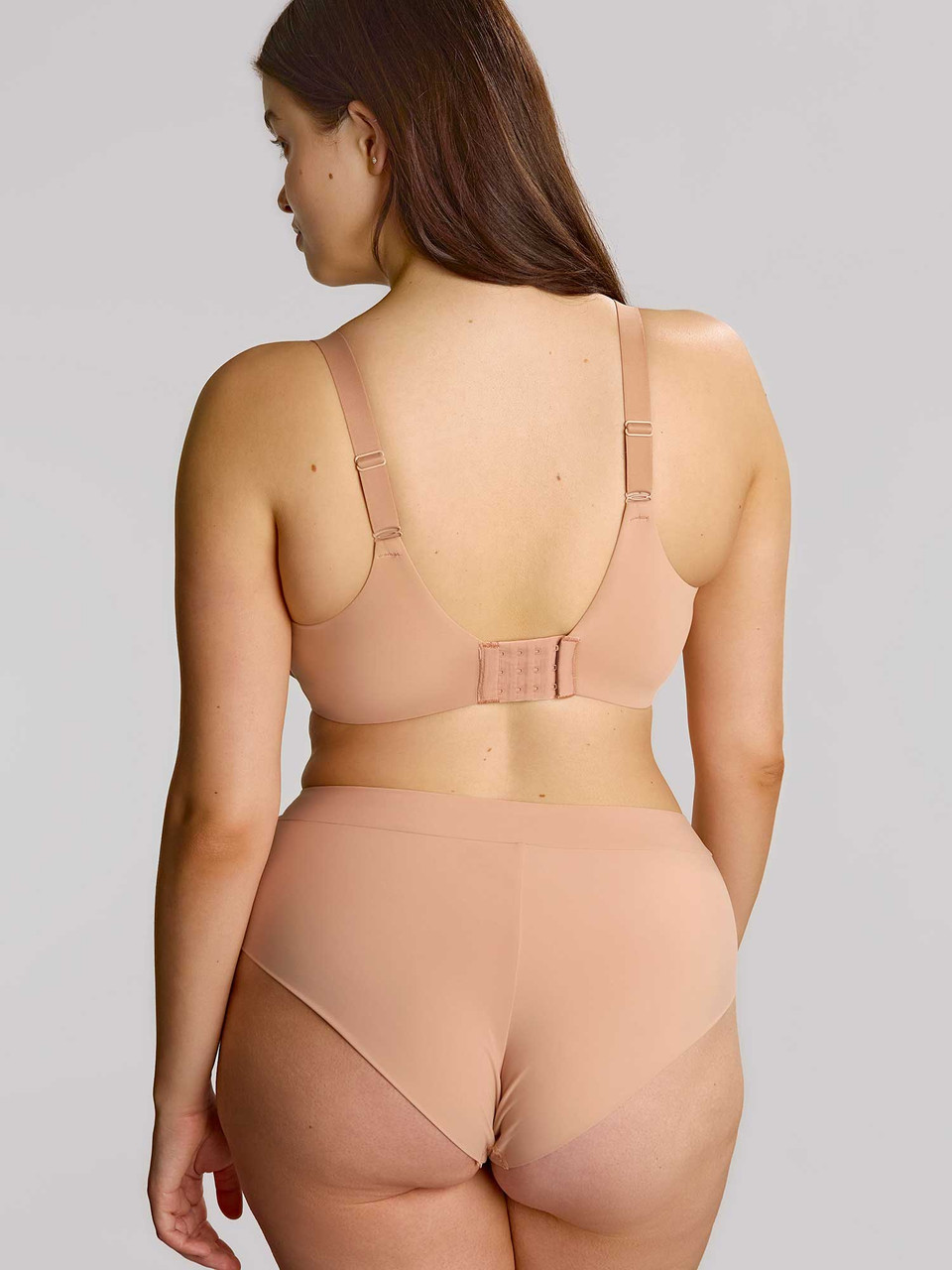 Amara Full Cup beige seamless bra with adjustable straps and matching high-waisted briefs